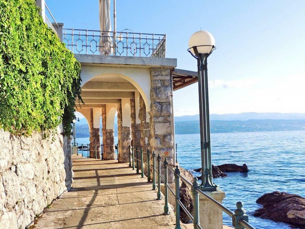 Cvita - Cozy With An Amazing View *